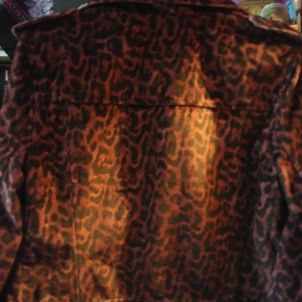 NWT Bebe burgundy leopard moto - Picture 4 of 5